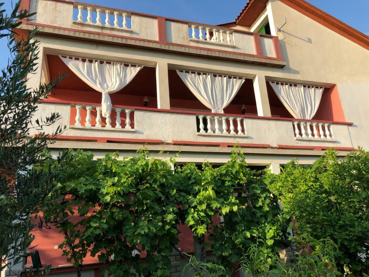 Apartments Ankica Kampor Exterior foto